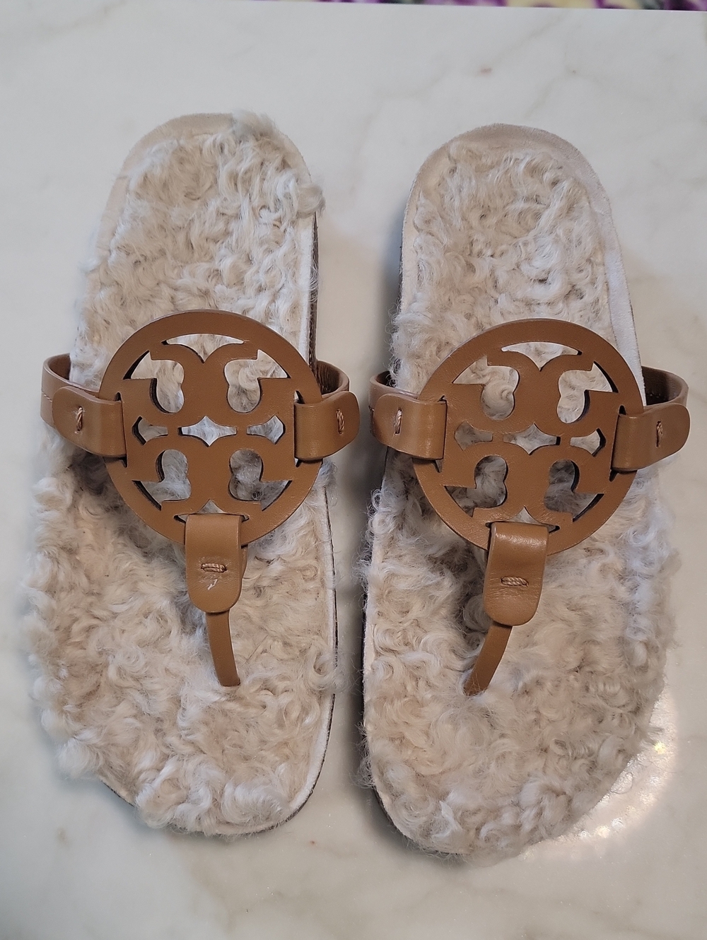 Tory Burch Women’s Tan Faux-Shearling Toe-Post Sandals